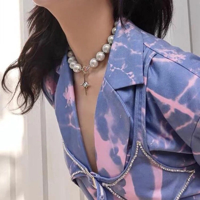 Leuchtende, im Dunkeln leuchtende Perlen mit Kreuzanhänger