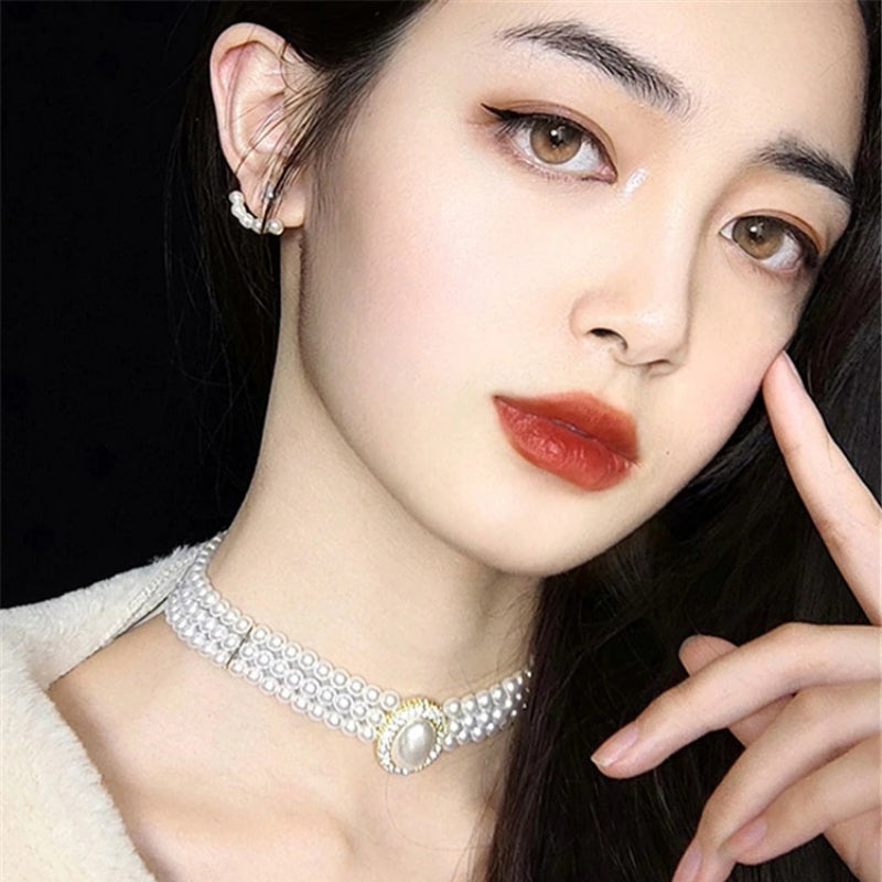 Glänzende dreilagige Süßwasser-Halsketten mit Strassperlen