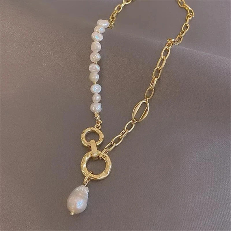 Luxuriöse Schlüsselbeinhalsketten mit unregelmäßig geformten Perlen und Ketten