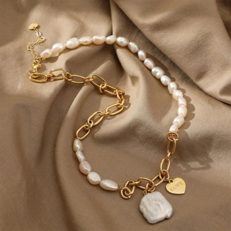 Luxuriöse Halskette mit Perlenakzenten und Herzanhänger in verschiedenen Stilen