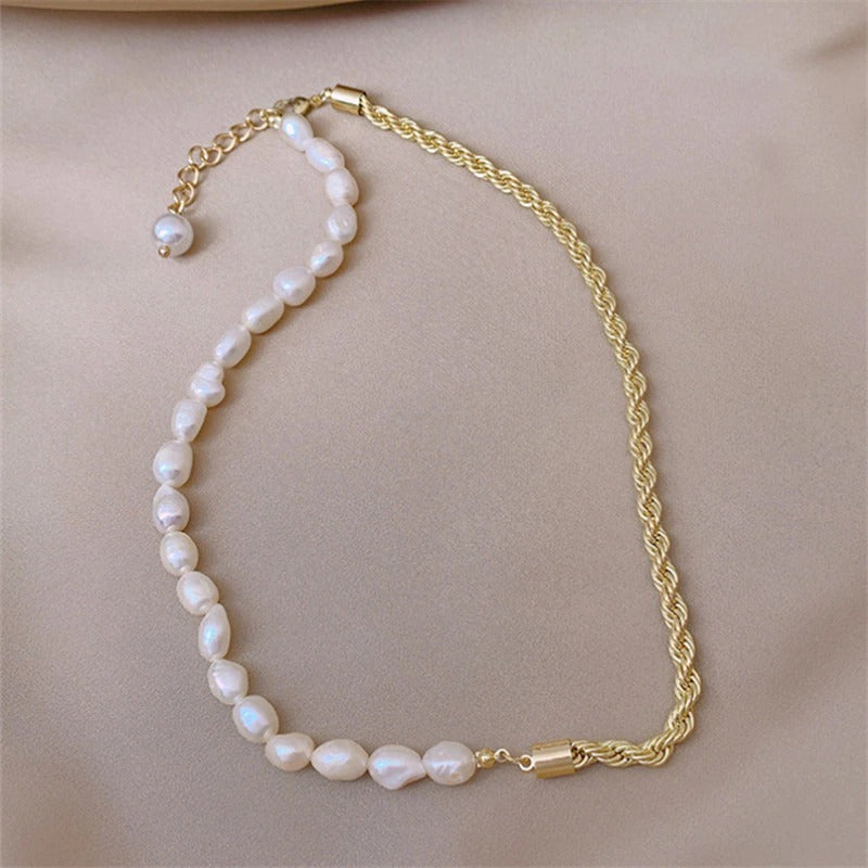 Luxuriöse Halskette mit Perlenakzenten und Herzanhänger in verschiedenen Stilen