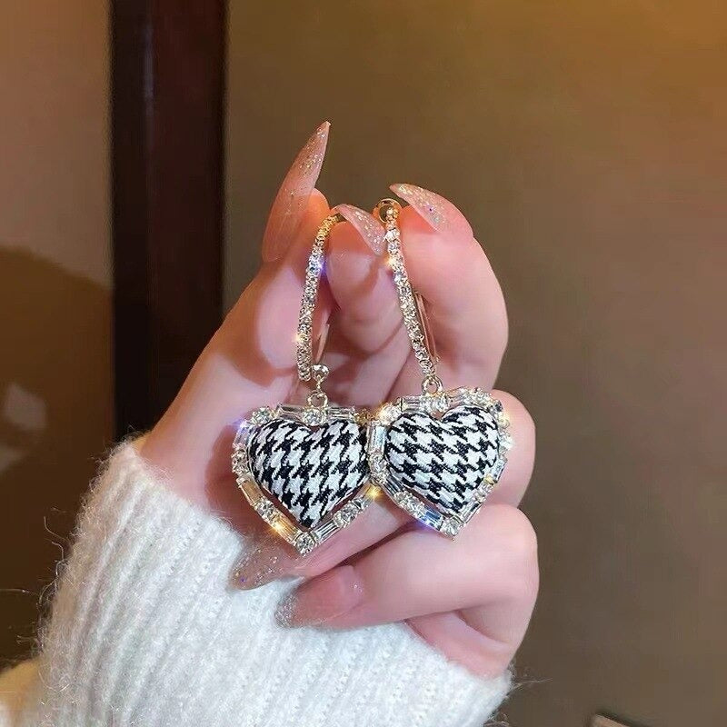 Luxuriöse Ohrstecker mit Strass-Quaste für Damen