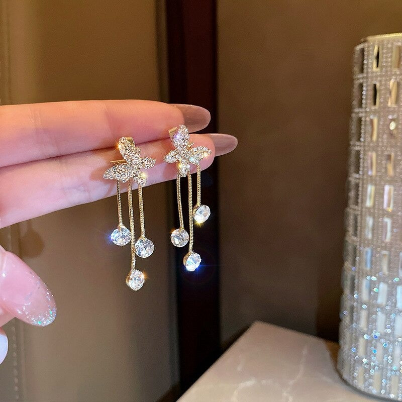 Luxuriöse Ohrstecker mit Strass-Quaste für Damen