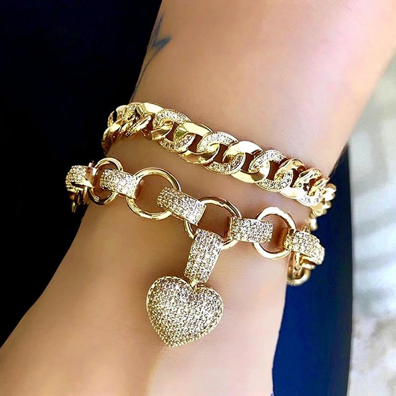 Luxuriöses Schmuckset mit Herzanhänger und Zirkonia