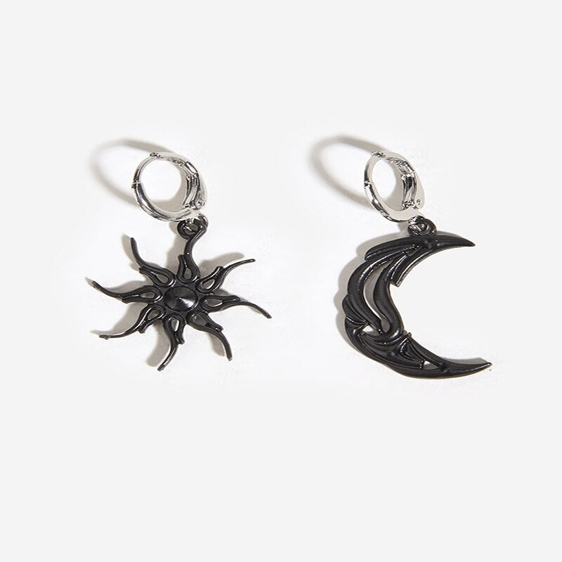 Gothic Sonne und Mond Ohrhänger - Modischer asymmetrischer Schmuck