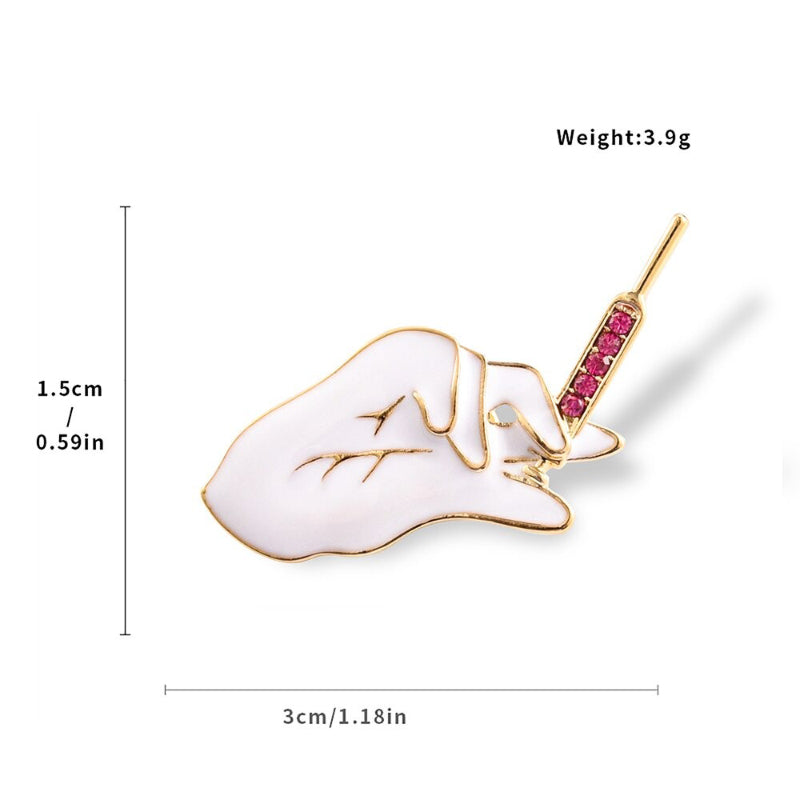 Emaille-Brosche mit medizinischen Spritzen für Ärzte und Krankenschwestern