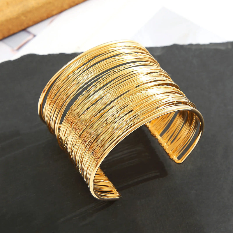 Goldfarbenes Fransen-Armband | Armband-Stapel