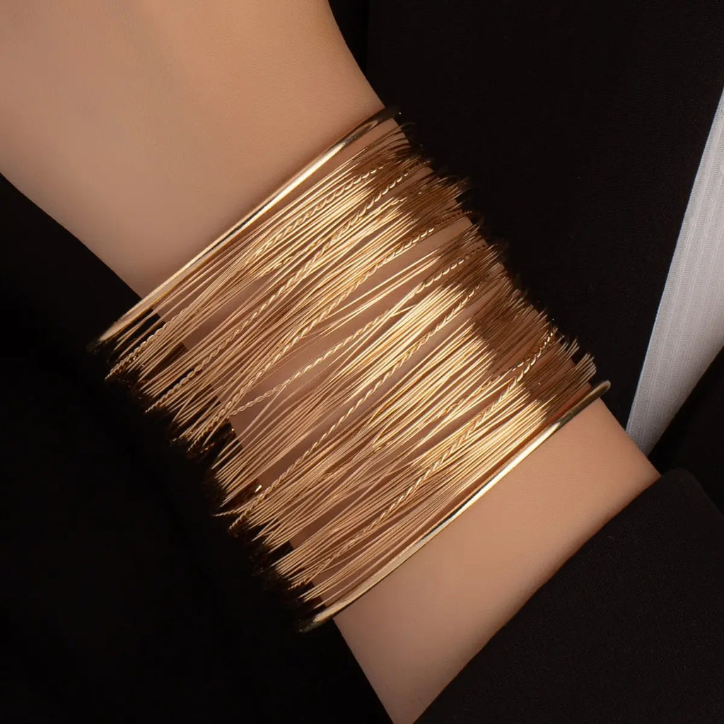 Goldfarbenes Fransen-Armband | Armband-Stapel