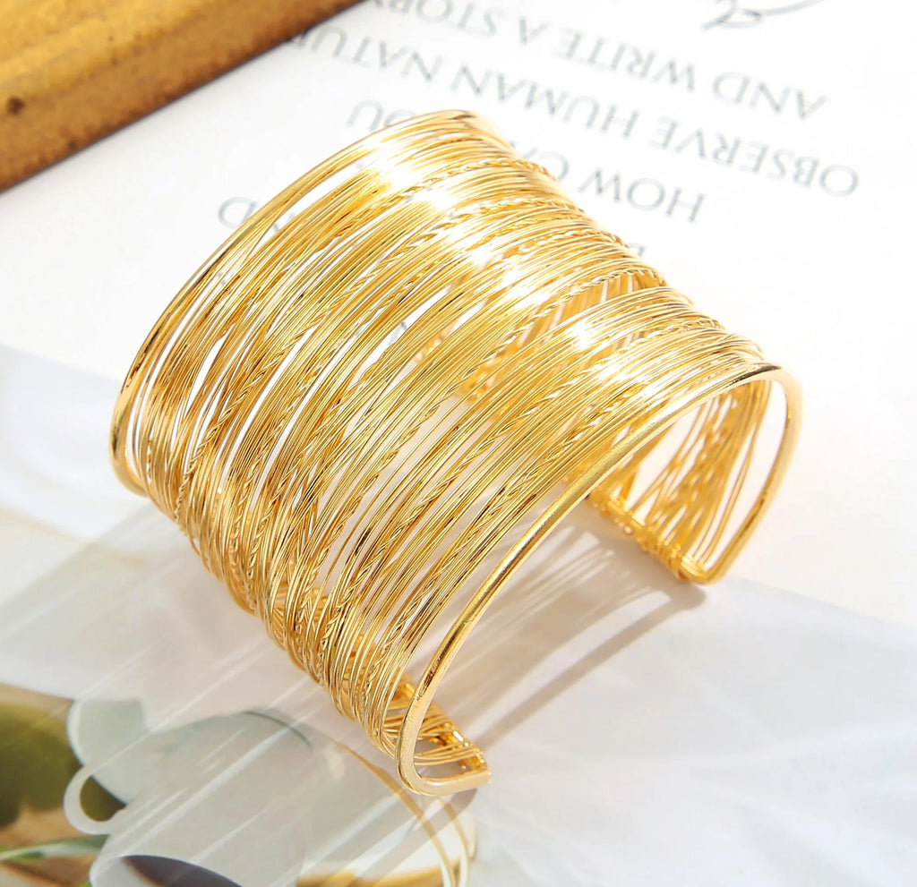 Goldfarbenes Fransen-Armband | Armband-Stapel