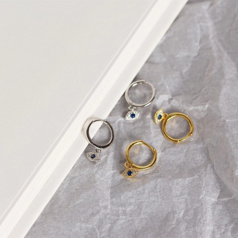 Mini-Ohrstecker mit mythischem Augenanhänger