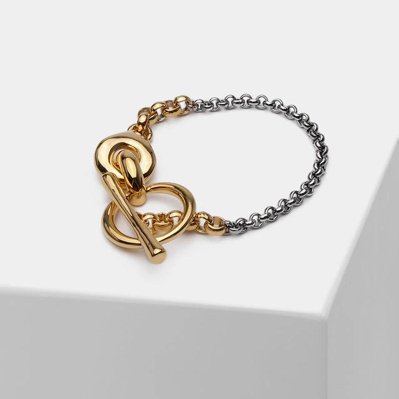 Minimalistisches Kettenarmband mit Knebelverschluss