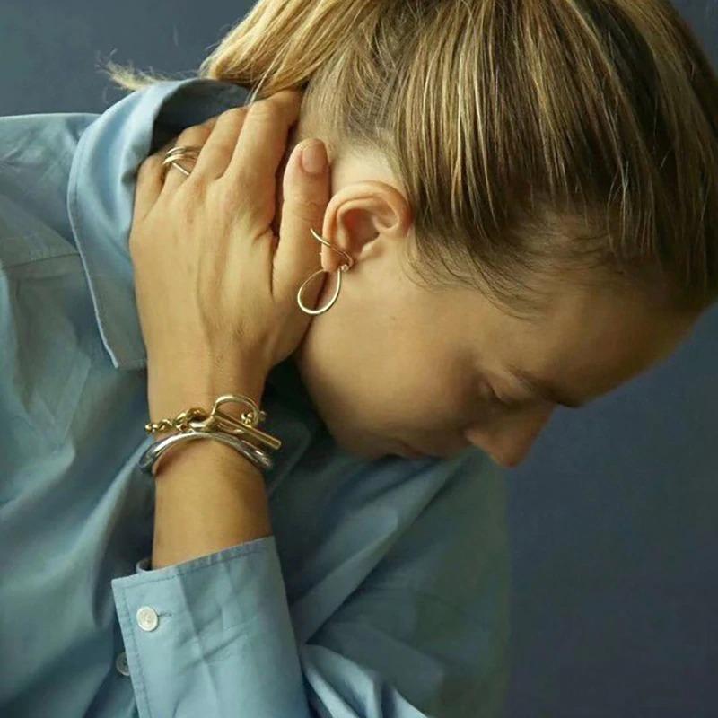 Minimalistisches Kettenarmband mit Knebelverschluss