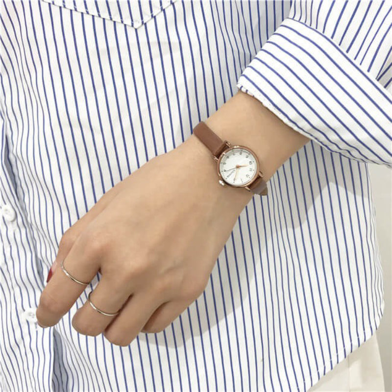 Minimalistisches, leicht lesbares Zifferblatt mit ultradünnen Quarzuhren aus veganem Lederarmband