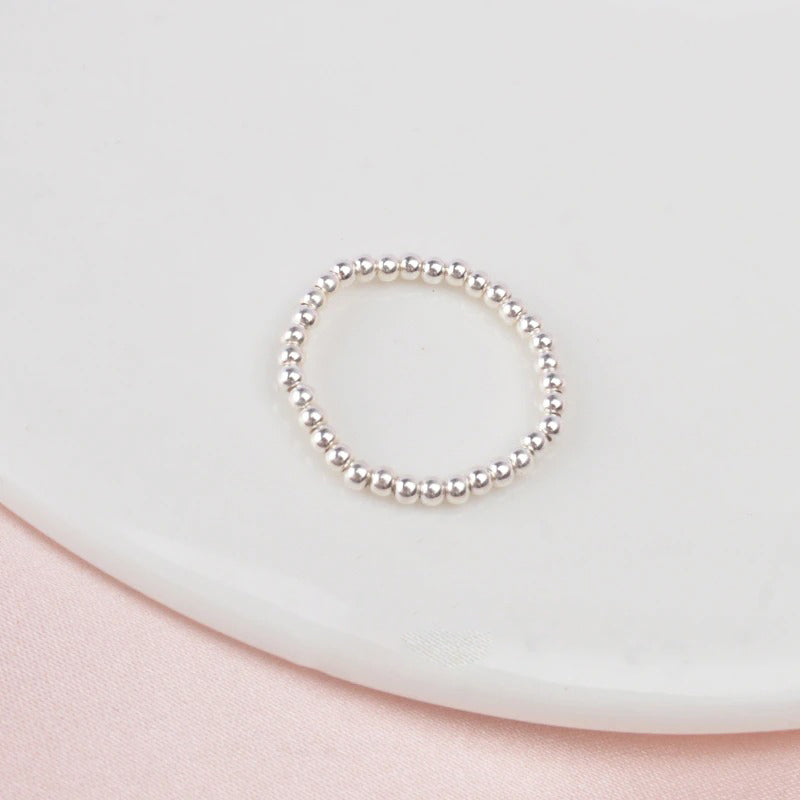 Minimalistische Akzentringe mit Süßwasserperlen