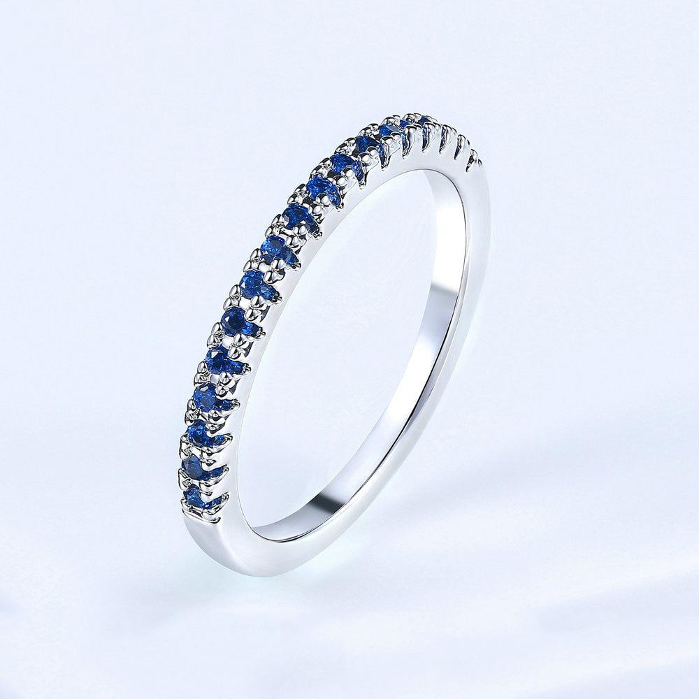 Minimalistische mehrfarbige Zirkonringe