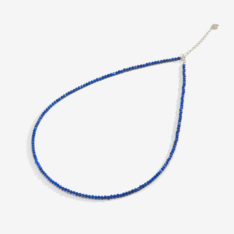 Minimalistische mehrfarbige Halsketten aus Naturstein