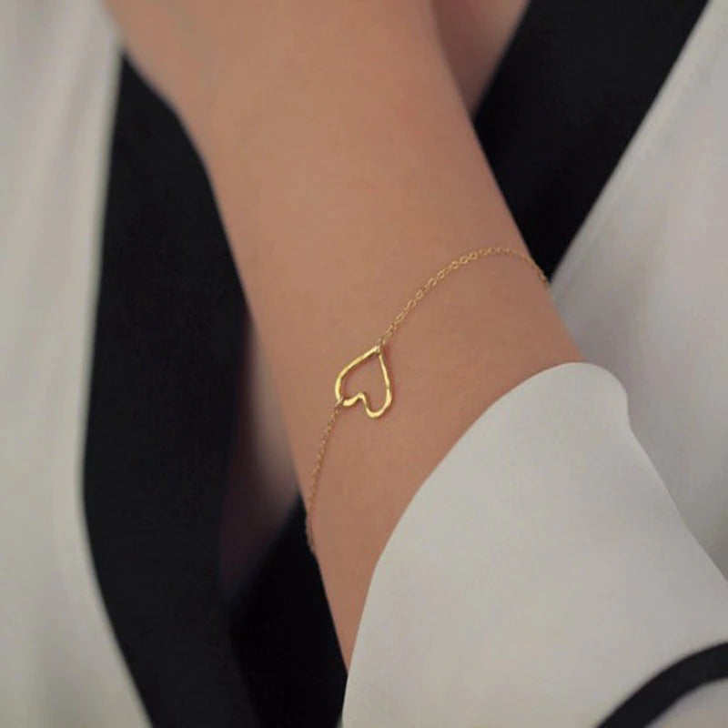 Minimalistische romantische Charm-Armbänder mit hohlem Herz