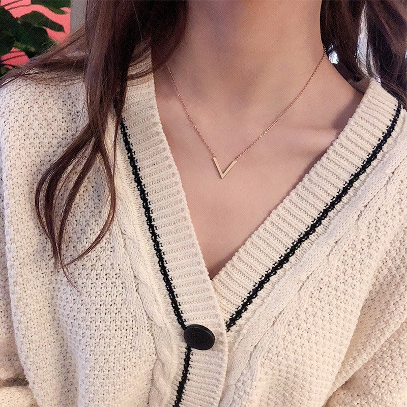 Minimalistische Halsketten mit V-förmigem geometrischem Schlüsselbeinkettenanhänger
