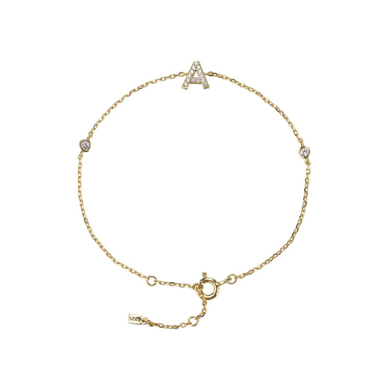 Minimalistische, mit Zirkonia verzierte, personalisierte Armbänder mit Initialen von A bis Z