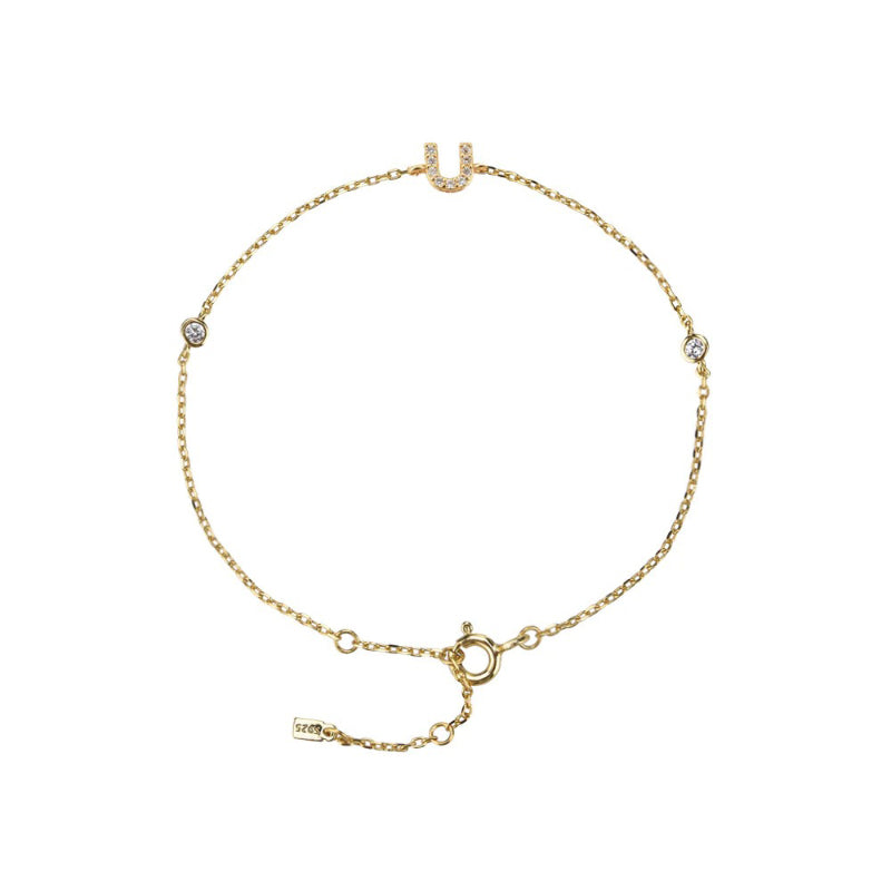 Minimalistische, mit Zirkonia verzierte, personalisierte Armbänder mit Initialen von A bis Z