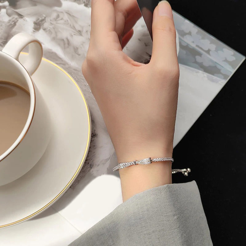 Minimalistische Armbänder mit Schleife und Zirkonia