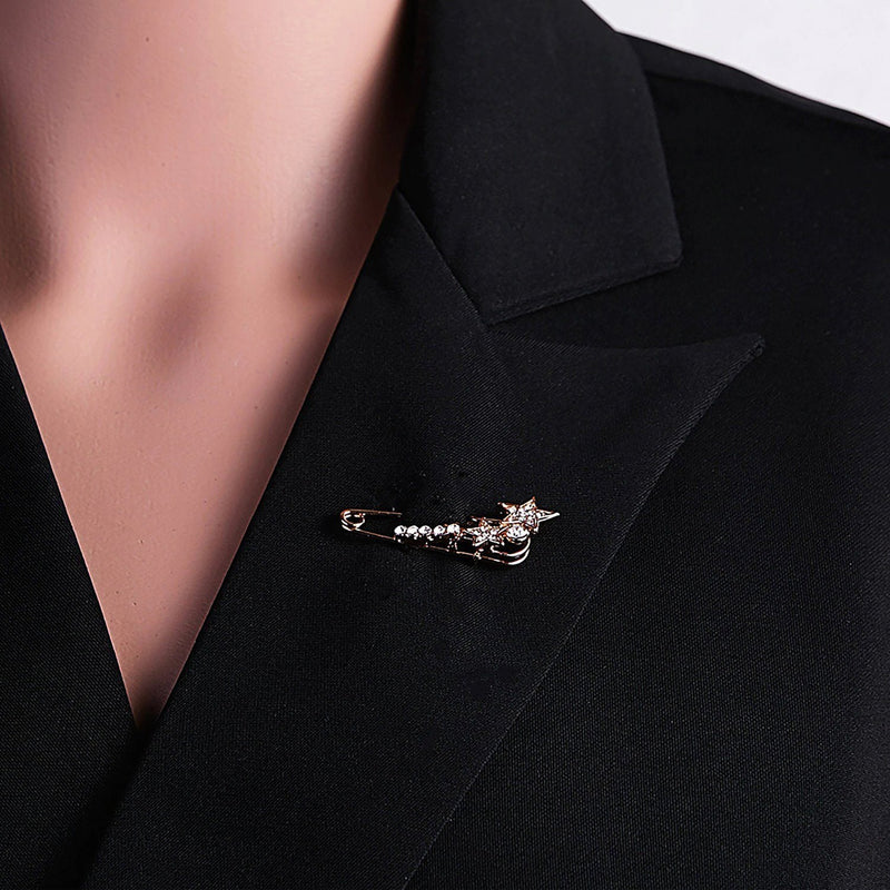 Sicherheitsnadelbroschen mit Strasssteinen in verschiedenen Stilen