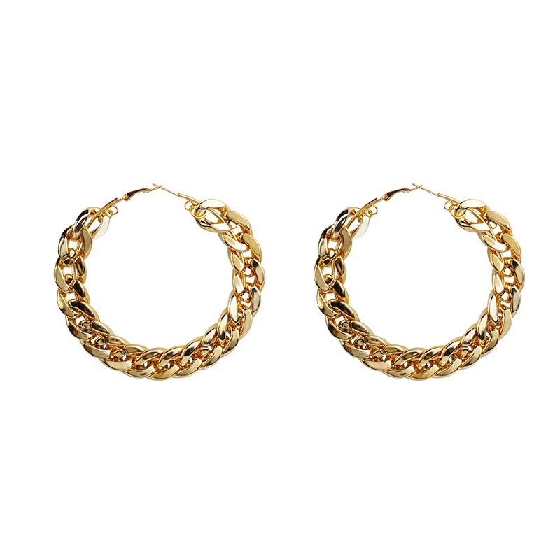 Moderne, luxuriöse, übergroße Creolen mit dicker, runder Kette