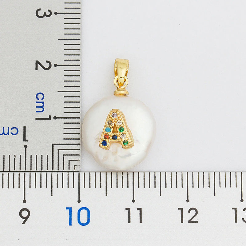 Halskette mit Buchstabenanhänger aus Perlmutt mit Initialen von A bis Z