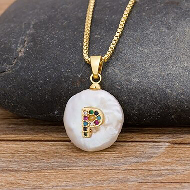 Halskette mit Buchstabenanhänger aus Perlmutt mit Initialen von A bis Z