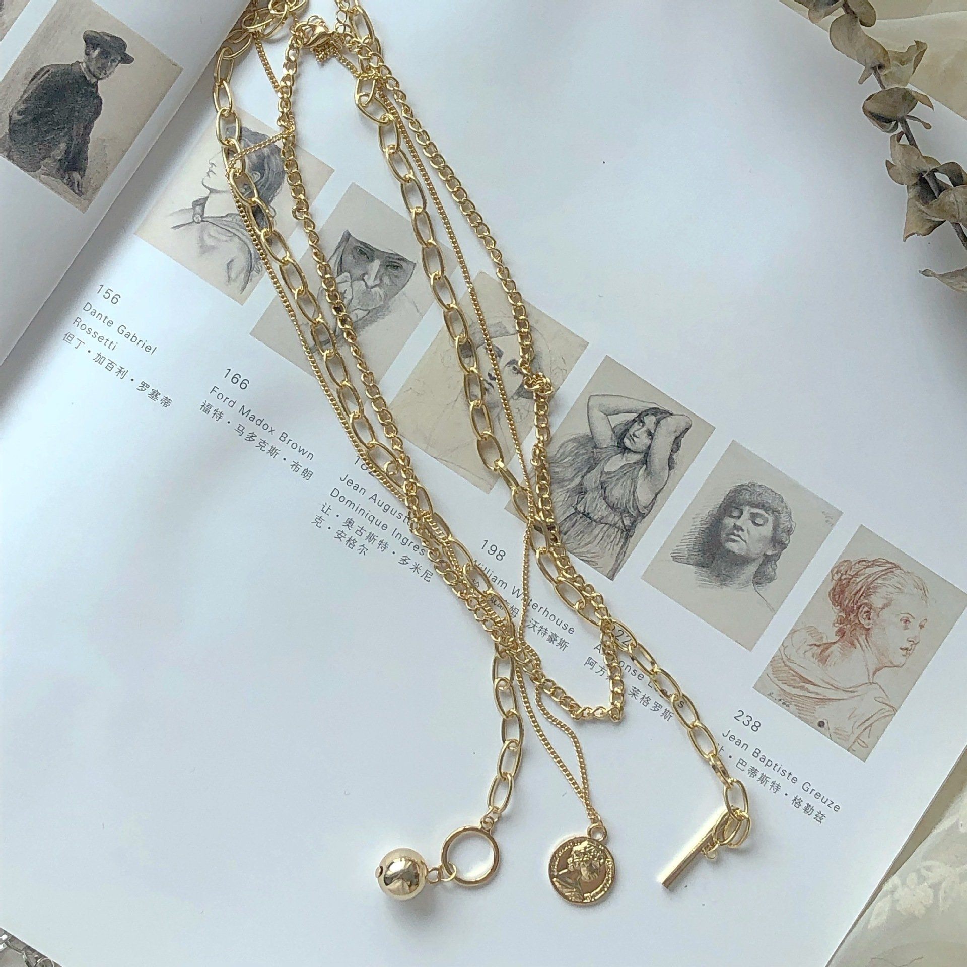 Mehrkettige modische Halskette