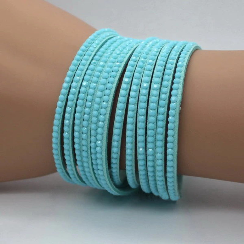 Mehrschichtige Wickelarmbänder mit farbigen Strassperlen