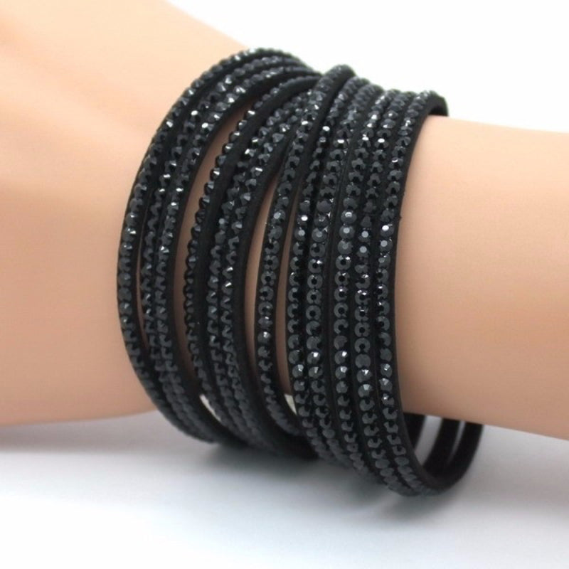 Mehrschichtige Wickelarmbänder mit farbigen Strassperlen