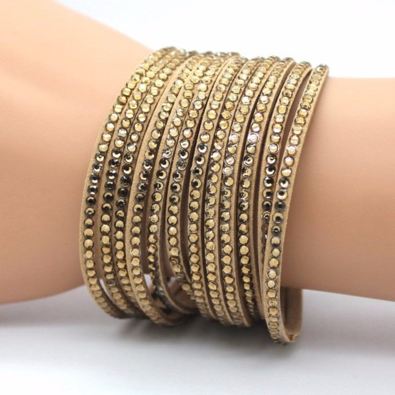 Mehrschichtige Wickelarmbänder mit farbigen Strassperlen