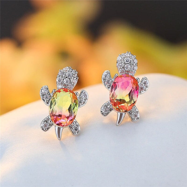 Ohrstecker mit Meeresschildkröten und Zirkonia in mehreren Farben