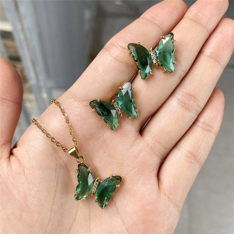 Schmuckset mit mehrfarbigen Zirkonia-Schmetterlingsohrringen und Halskette