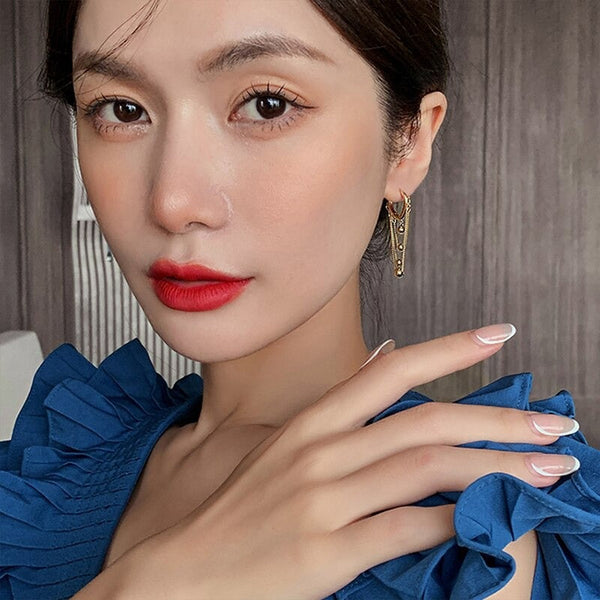 Mehrlagige Kettenquasten mit Metallkugel-Anhänger-Ohrringe