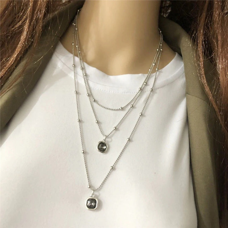 Mehrschichtiger quadratischer Strass-Anhänger mit Perlenkette, lange Halsketten