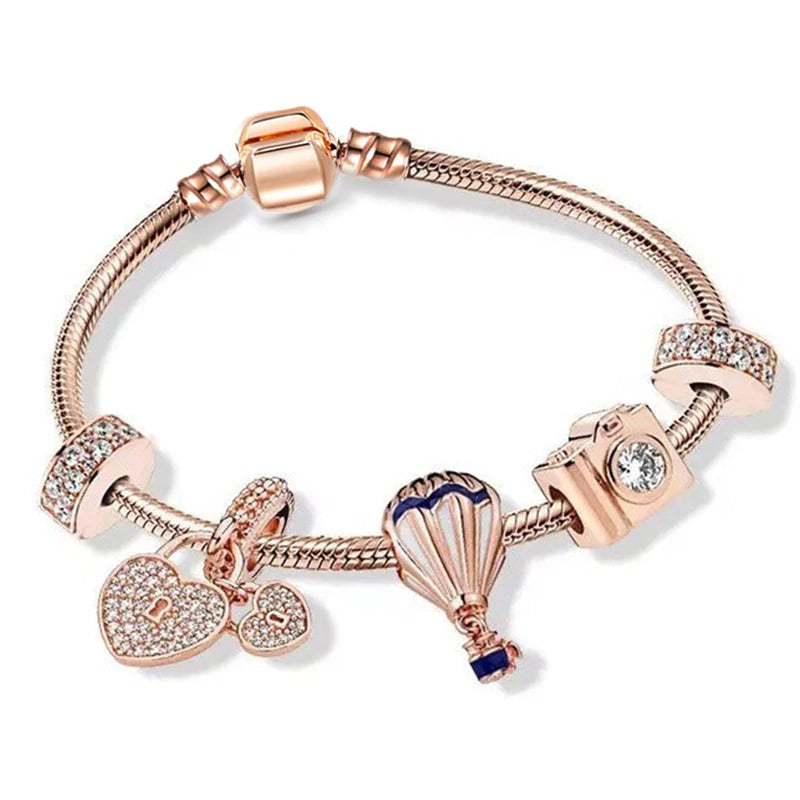 Charm-Armbänder mit Perlen in verschiedenen Stilen