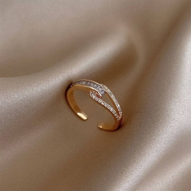 Verstellbare Ringe für Partygirls mit doppellagiger Zirkoniaschnalle in mehreren Stilen