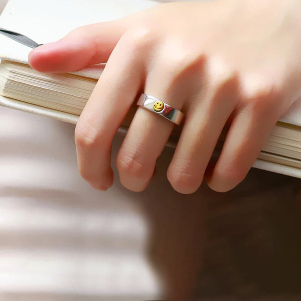 Lustige verstellbare Retro-Smiley-Ringe in verschiedenen Stilen
