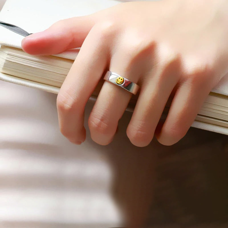 Lustige verstellbare Retro-Smiley-Ringe in verschiedenen Stilen