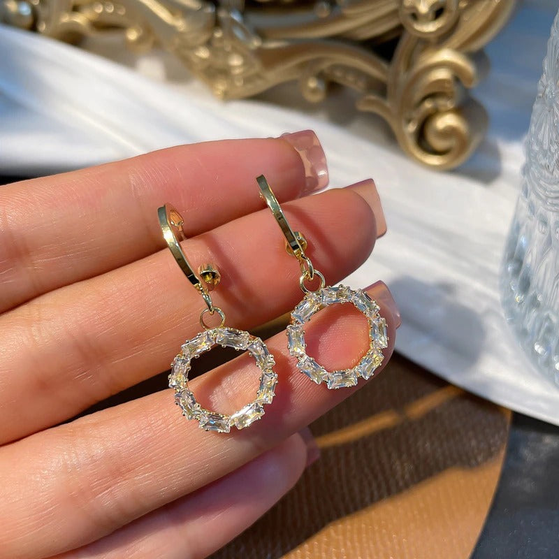 Luxuriöse, modische, lange Ohrringe mit Quaste und Strasssteinen in verschiedenen Stilen