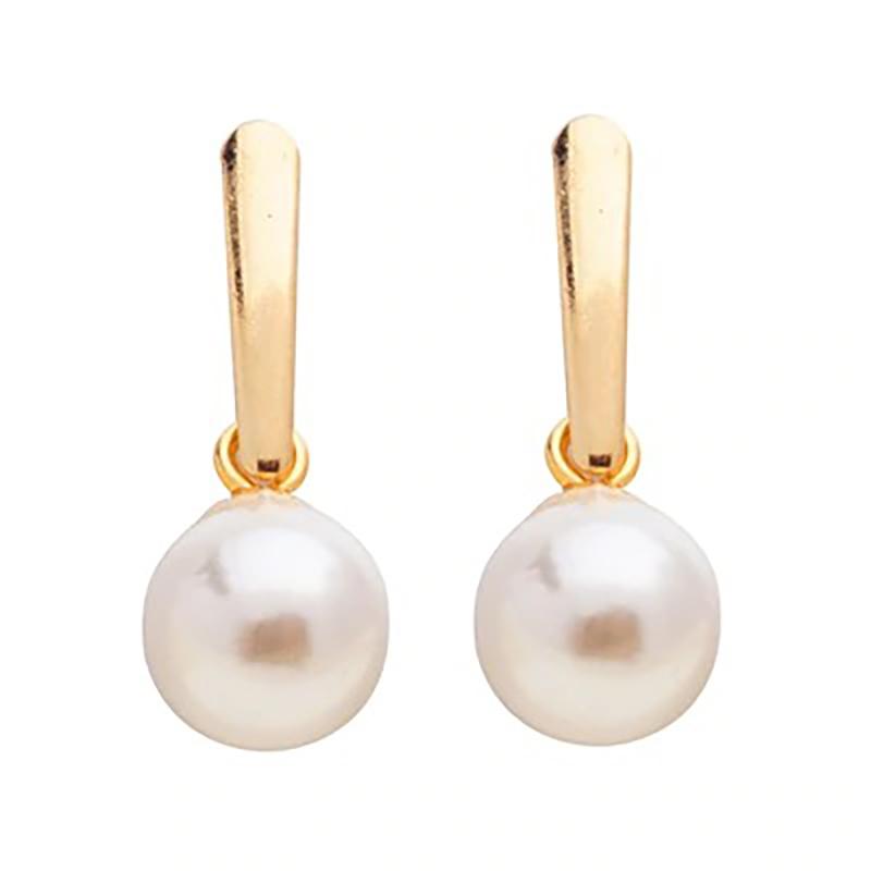 Kleine geometrische Creolen in verschiedenen Stilen