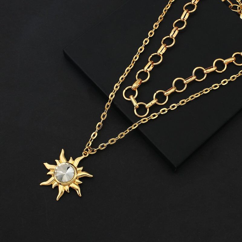 Mehrlagige, klobige Ketten mit Halsketten mit Sonnenanhänger aus Strass