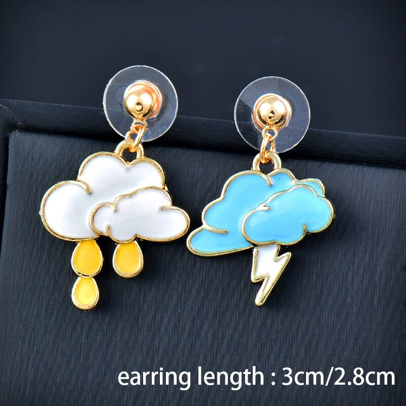 Kollektion farbenfroher, asymmetrischer Emaille-Ohrhänger in verschiedenen Stilen