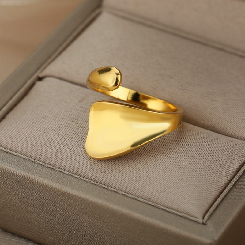 Mythische schimmernde Sonnen- und Blumenringe aus Mondstein