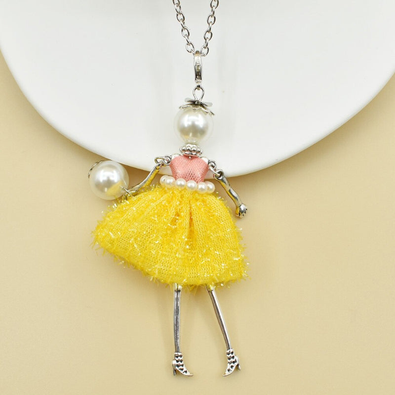 Süße und charmante Fashionista-Halskettenpuppen für Frauen.