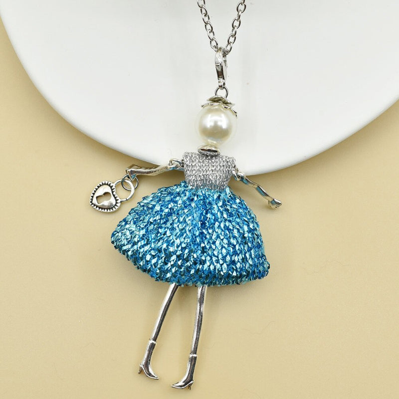 Süße und charmante Fashionista-Halskettenpuppen für Frauen.