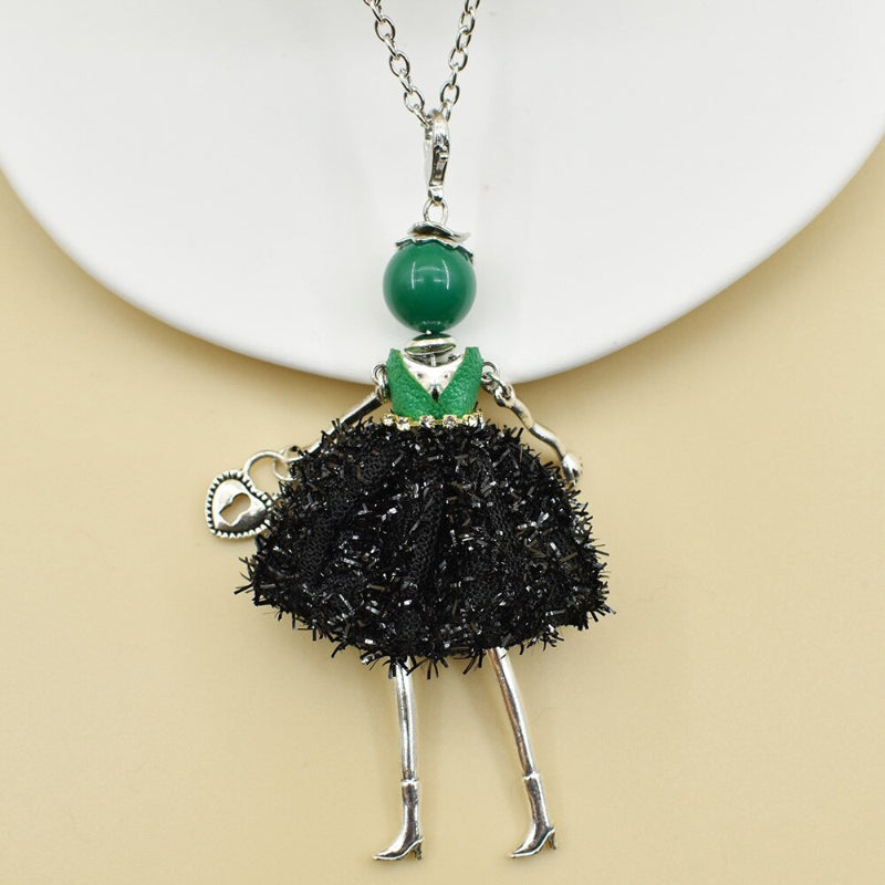 Süße und charmante Fashionista-Halskettenpuppen für Frauen.