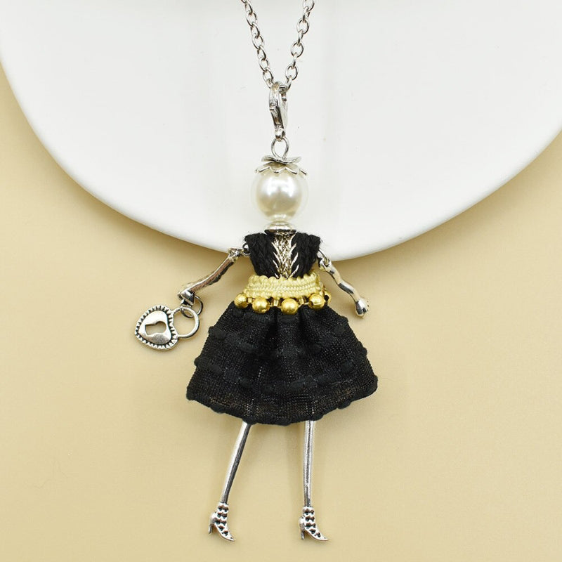 Süße und charmante Fashionista-Halskettenpuppen für Frauen.